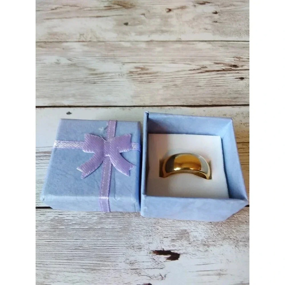NIB 8mm Gold Tone Tungsten Ring Size 6.5 Hypoallergenic - Picture 1 of 3